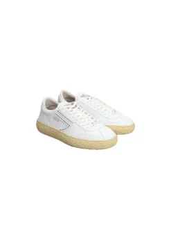 1.01 Classic - Studs