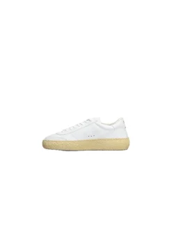 1.01 Classic - Studs