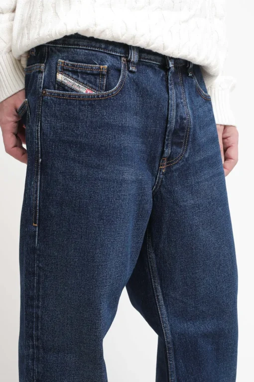 2010 - 007E6 L. 32 Pantaloni