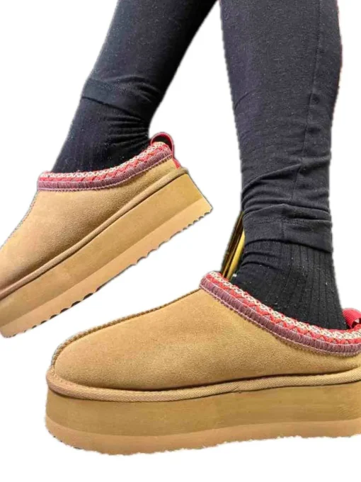 Eskimo Sabot In Pelle Con Interno In Pelliccia E Logo Sul Davanti - Cammello